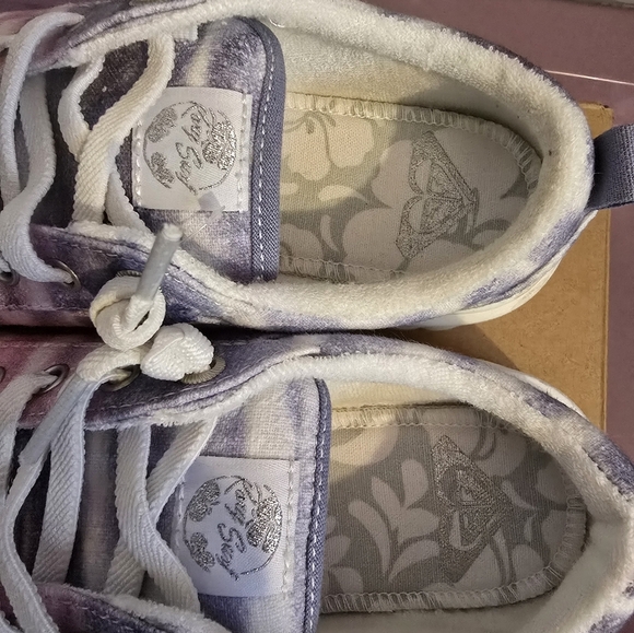 Roxy tie-dye purple and pick platform slip on sneakers new womans size 7 - Picture 4 of 8